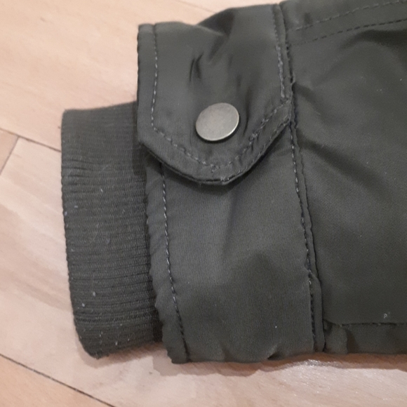 Gap Permaloft Small Parka - Picture 9 of 9